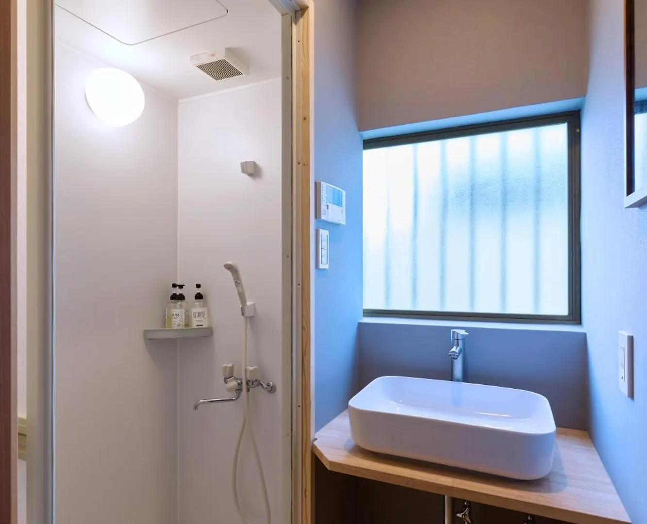 Гостевой дом Japanese Modern Inn 鎌倉楽庵ハナレ Камакура Япония